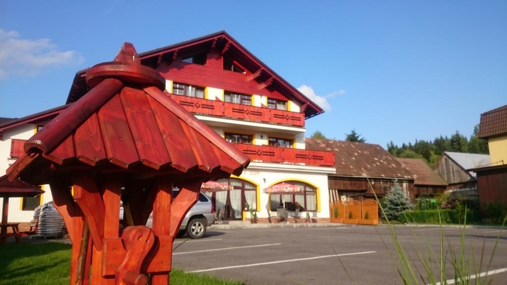 Alpsky Dom Vitanova Hotel ภายนอก รูปภาพ